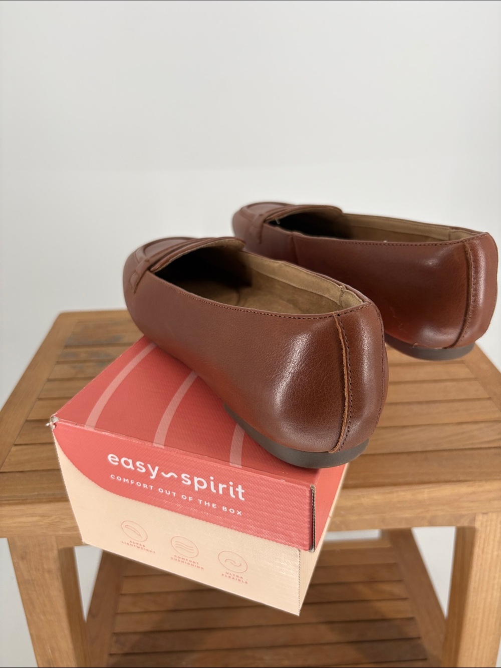 New Easy Spirit Women's Chestnut Brown Penny Loafers size 8.5 M retail $99 - Picture 4 of 7